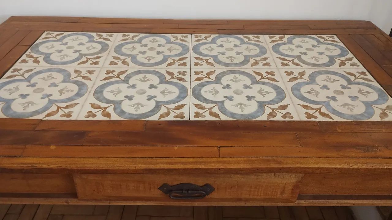 Mesa de madeira maciça  - Foto 2