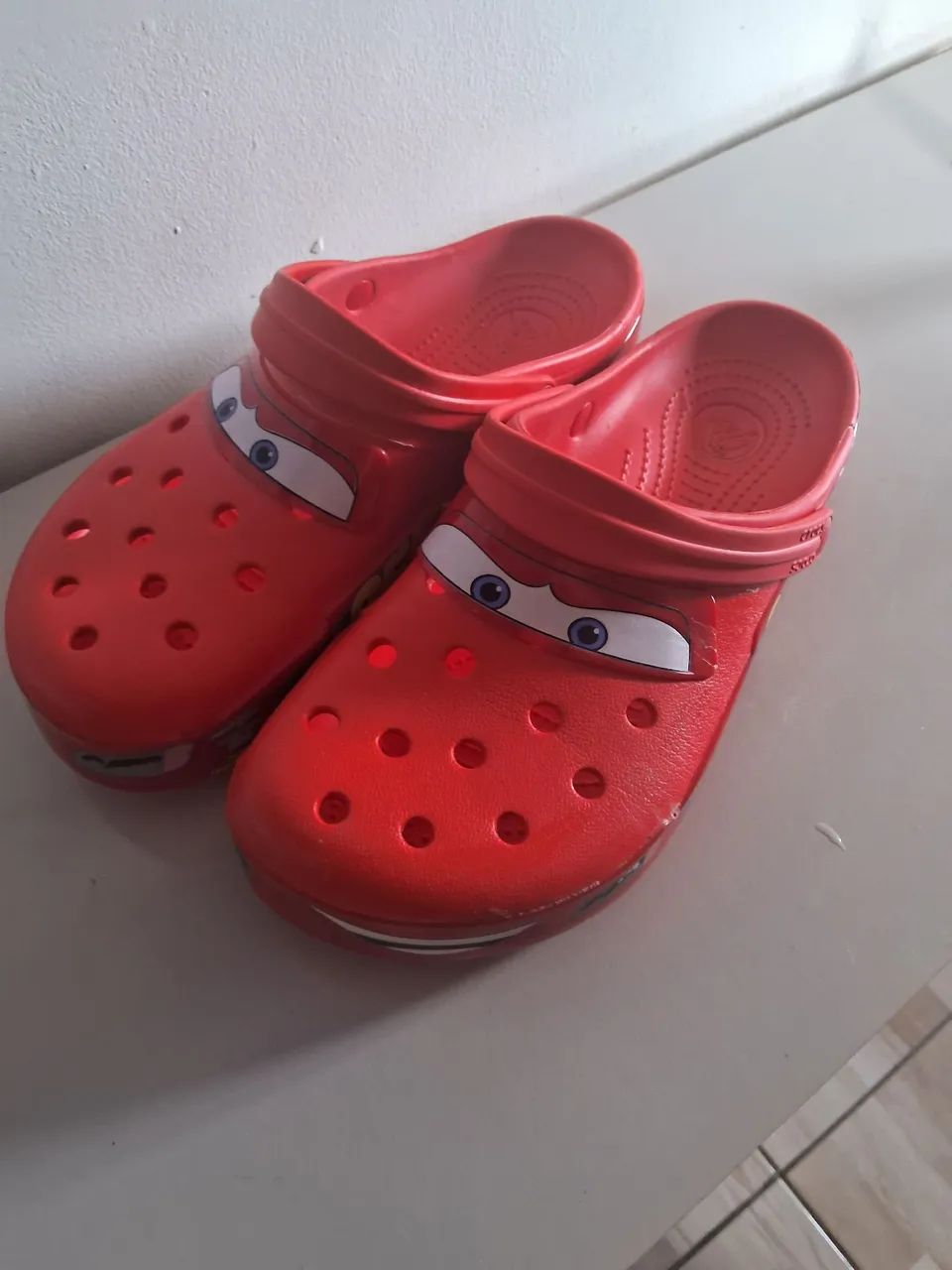 Crocs relâmpago McQueen