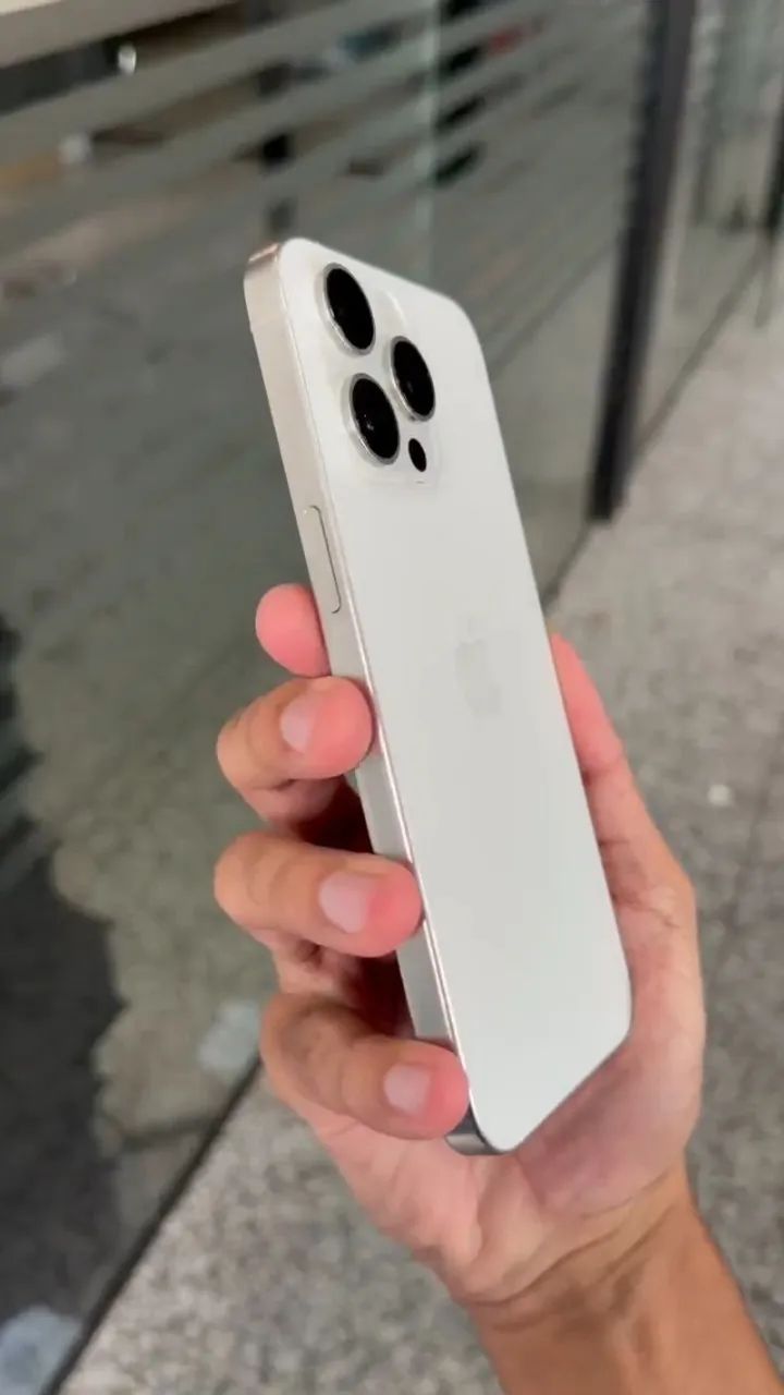 iPhone15 ProMAX 512GB ホワイト 本体　バッテリー残量86% Iphone 15 pro max 512gb todo original , 86% bateria original