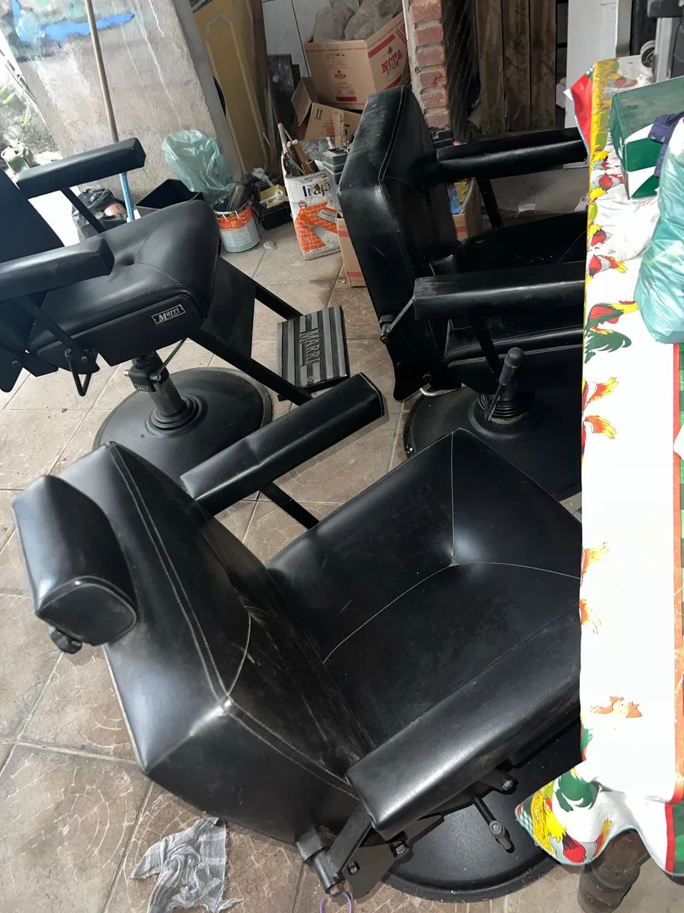 Mobiliário completo para barbearia 