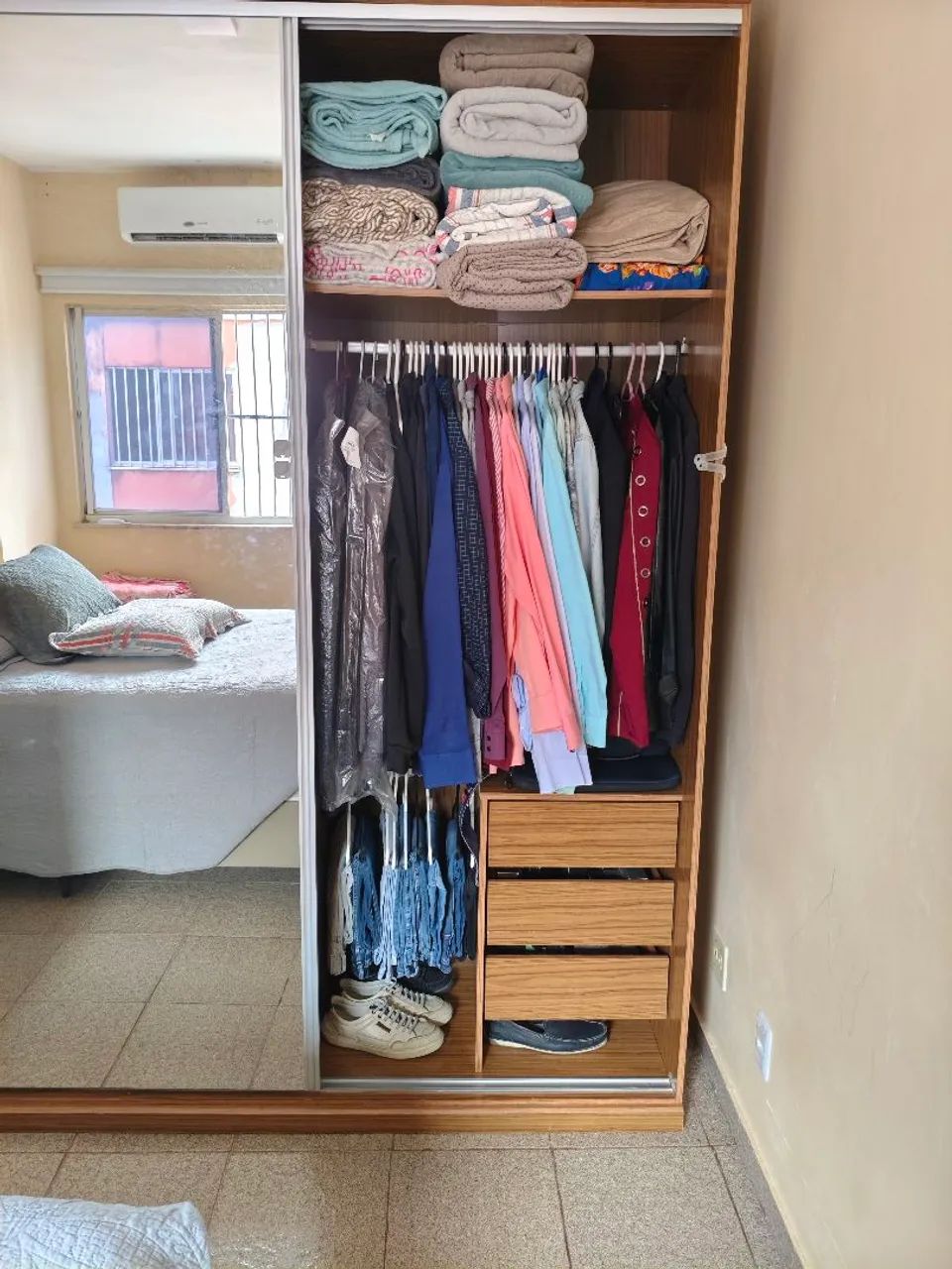 Guarda Roupa casal com espelho MDF - Foto 2