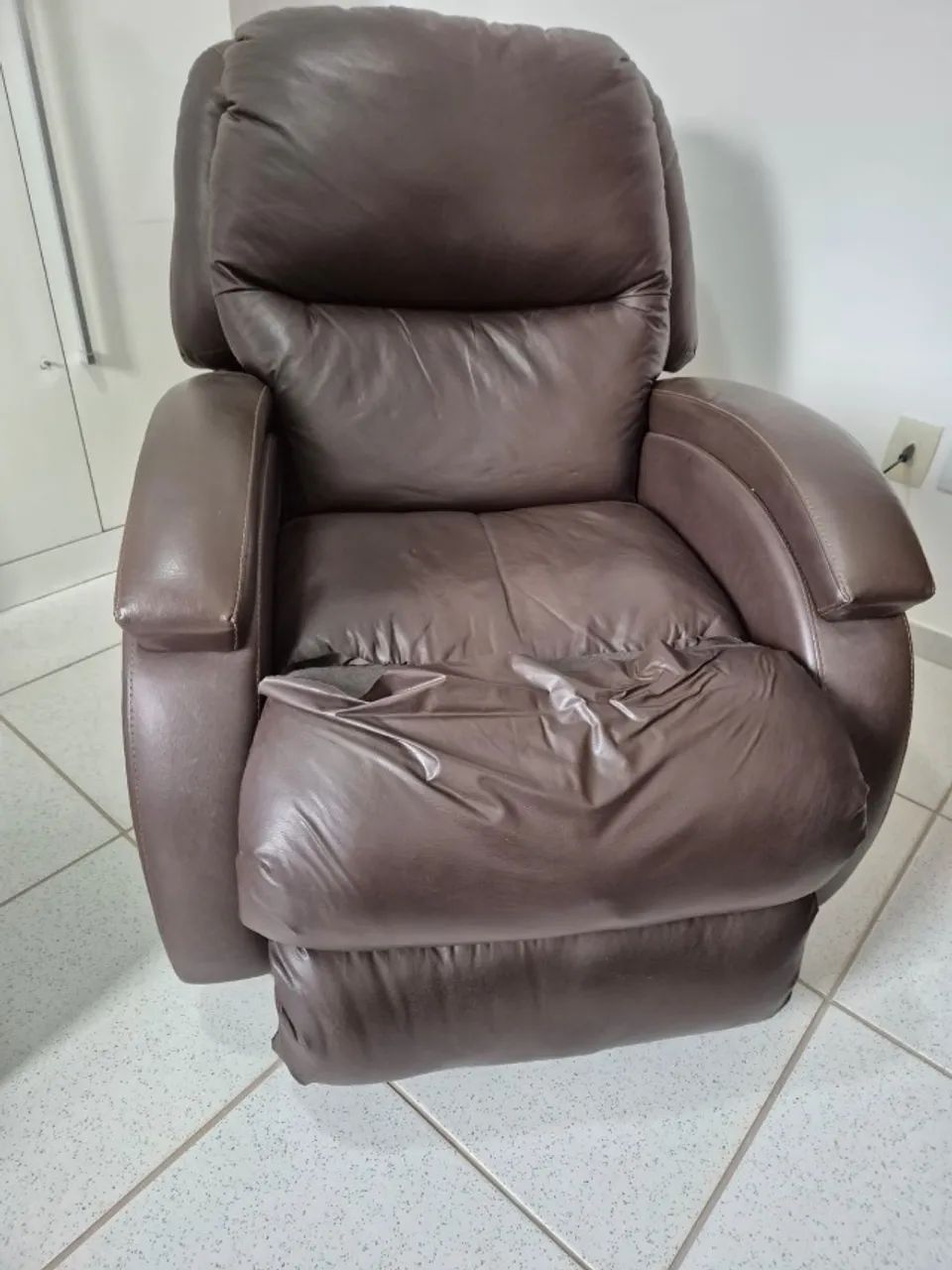 Poltrona Reclinável Automática  - Foto 2