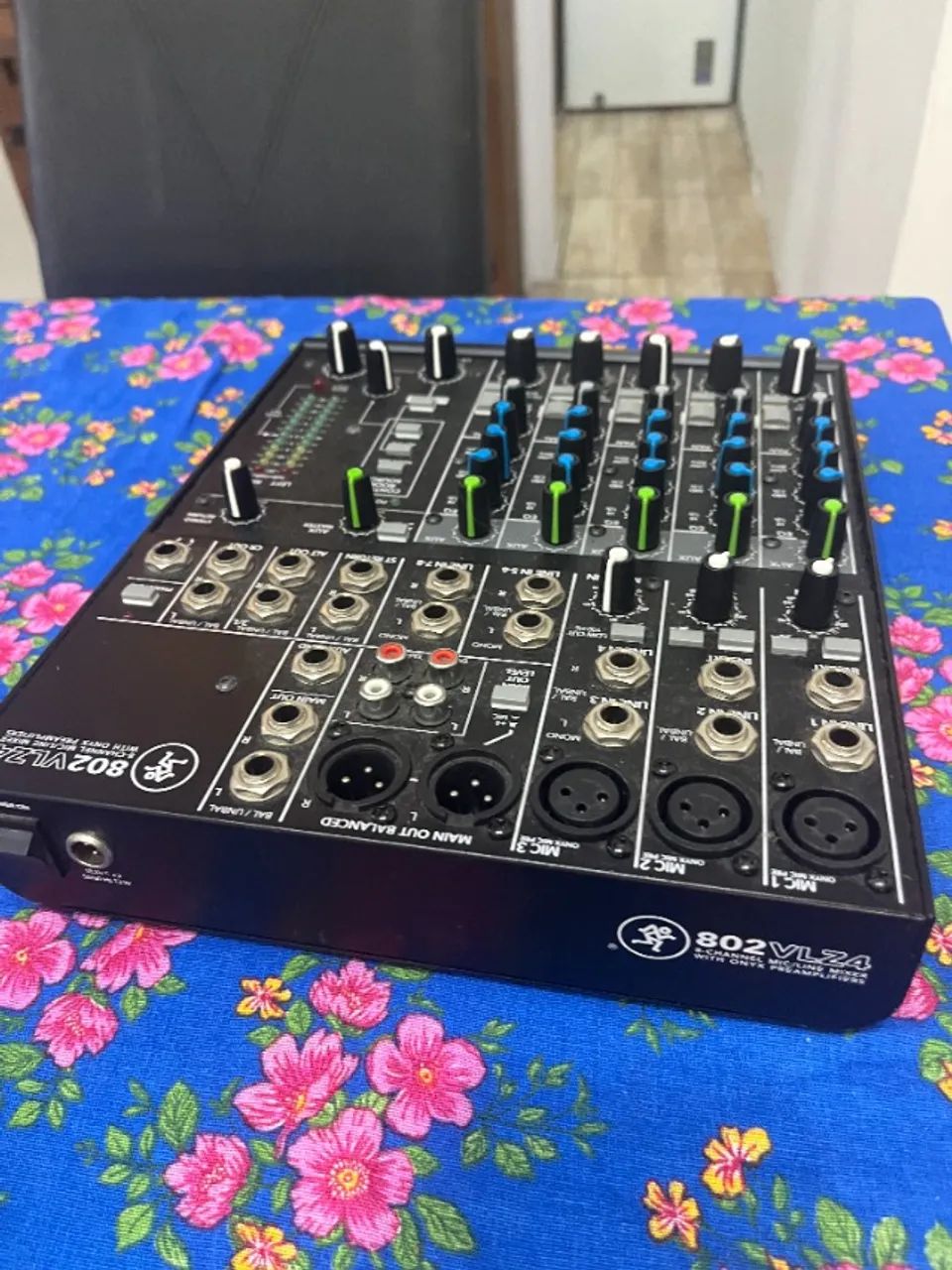 Mesa de Som Mackie 802 - Foto 4