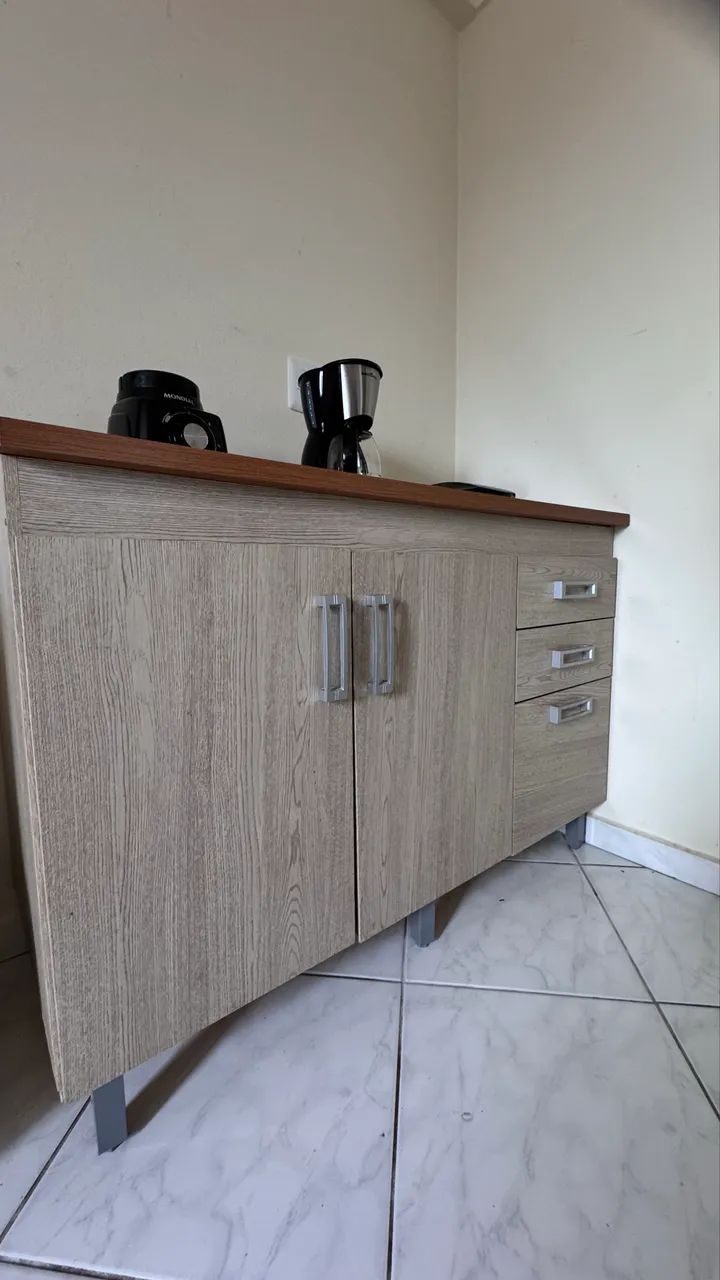 Armário de cozinha com gavetas na cor amadeirado  - Foto 3