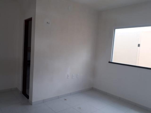Linda casa 3 quartos 2 banheiros fino acabamento com documentação inclusa - Foto 9