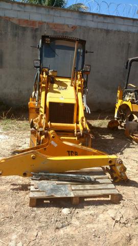 Mini retroescavadeira JCB 1CX64313861183746123