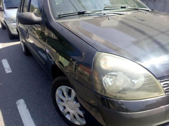 Renault Clio Sedan - Foto 2