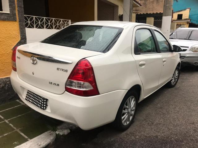 Toyota Etios XLS Sedan 1.5 2015 - Foto 9