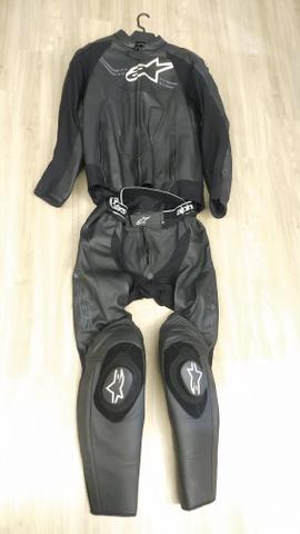 Macacão Challenger V2 Couro Bovino Alpinestars 54 Pista Pro