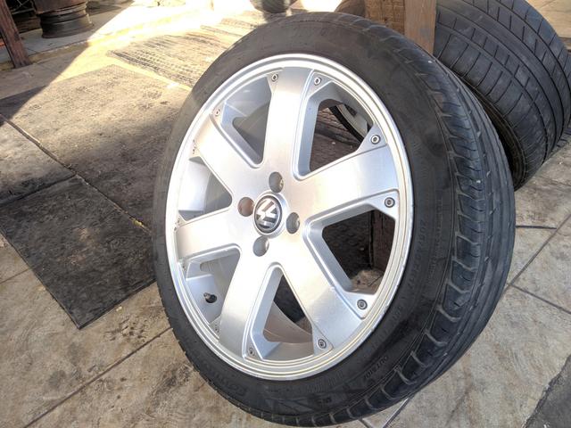 Rodas R17 VW Saveiro G4 Originais com pneus 205/45 - Foto 2