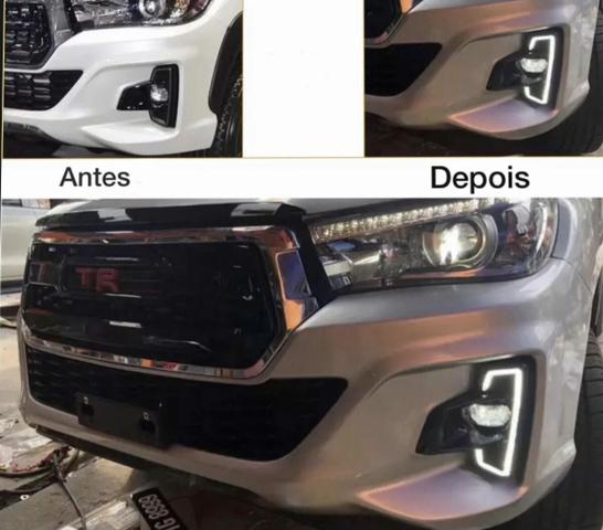 Moldura farol de milha led Drl Hilux 2018/2019 com seta oferta