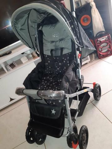 Vendo um carrinho de bebê, nunca foi usada. - Foto 2