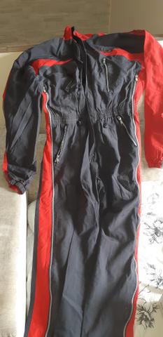 Macacão para voar de parapente
