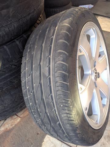 Rodas R17 VW Saveiro G4 Originais com pneus 205/45 - Foto 3