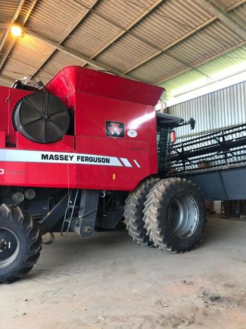 Colheitadeira Massey Ferguson MF9690