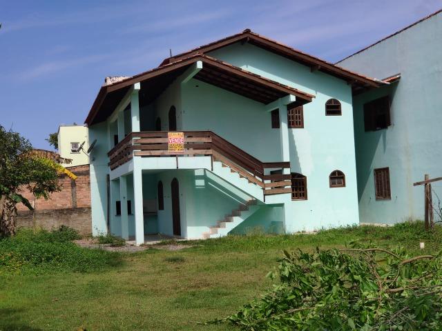 Sobrado em Itapoá, com 2 apartamentos, região nobre comércio e residencial - Foto 5
