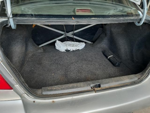 Um carro - Foto 6
