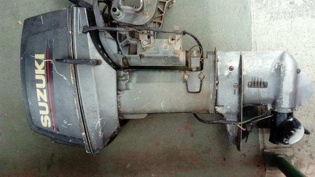 Motor de popa suzuki