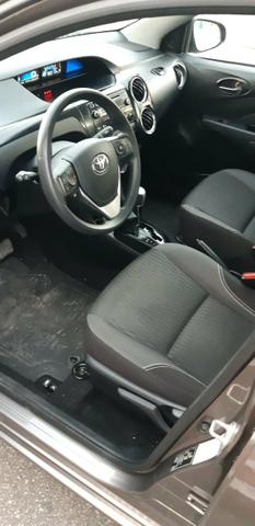 Toyota Etios X Plus 1.5 sedan - Foto 12
