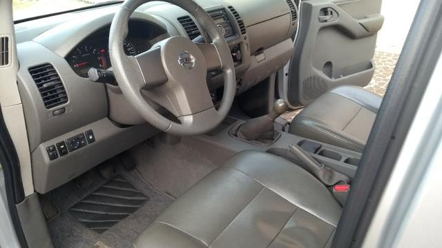 Vendo caminhonete Nissan frontier 2010 - Foto 8