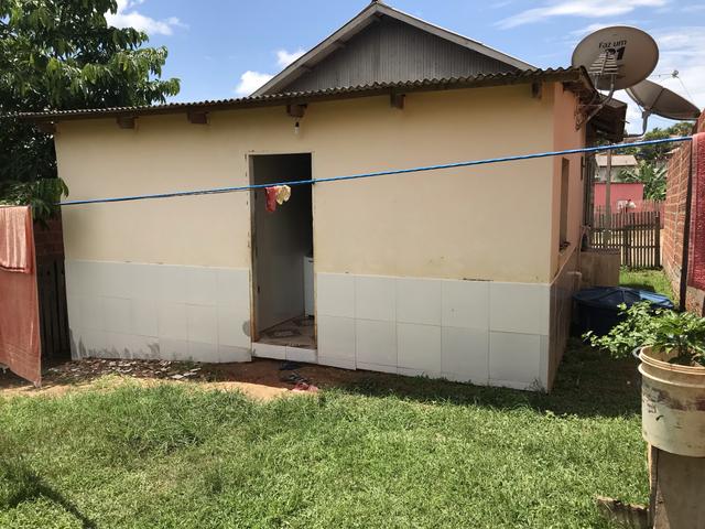 Vende se essa casa no Tancredo Neves por 45 mil ou negocia ou troca