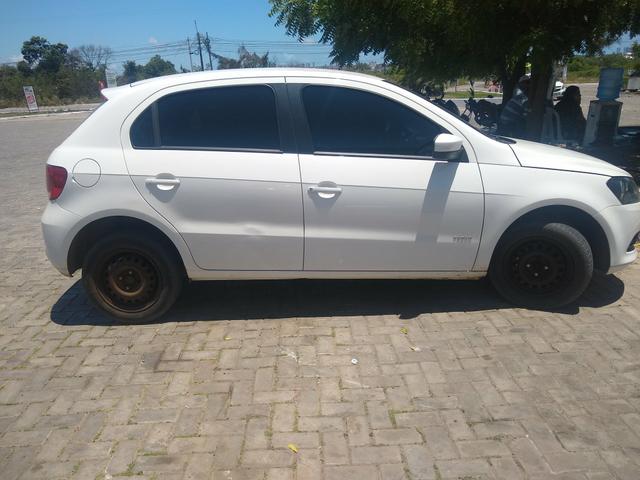 Carro semi novo