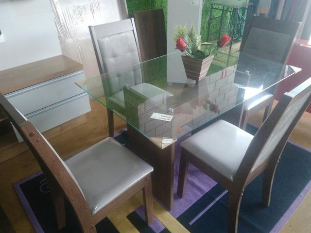 Mesa De Jantar 4 Cadeiras Nova