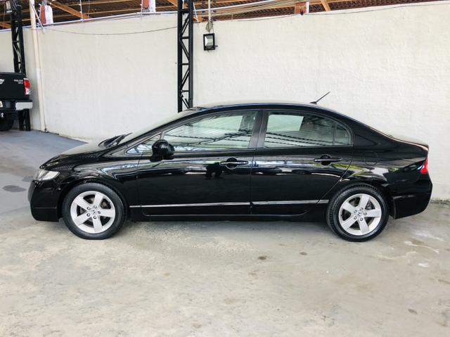Honda civic 2008 Automático couro GNV G5 Pneus novos Revisado - Foto 4