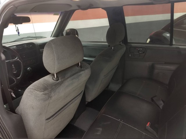 VENDO S10 05/06 MUITO INTEIRA