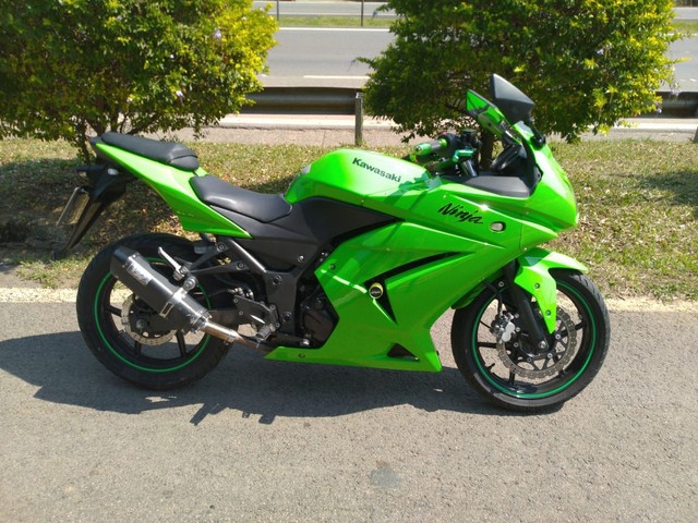 KAWASAKI NINJA 250R BAIXA KM ,EM EXCELENTE ESTADO.