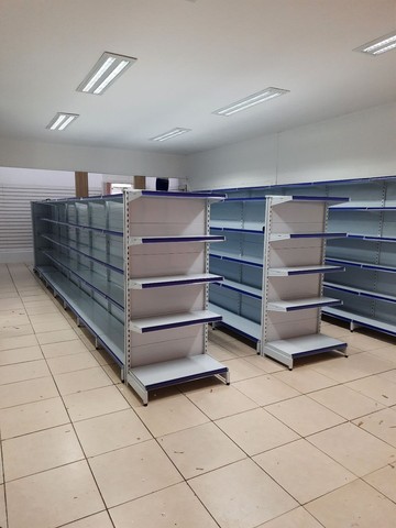 Gôndolas Central e Parede Aço 