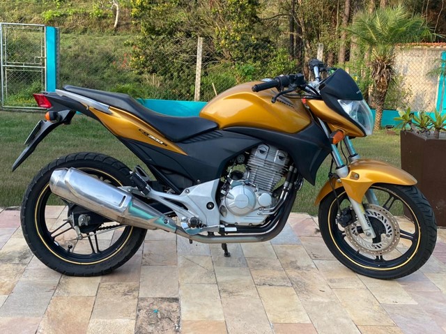 HONDA CB 300R 2010 MUITO NOVA