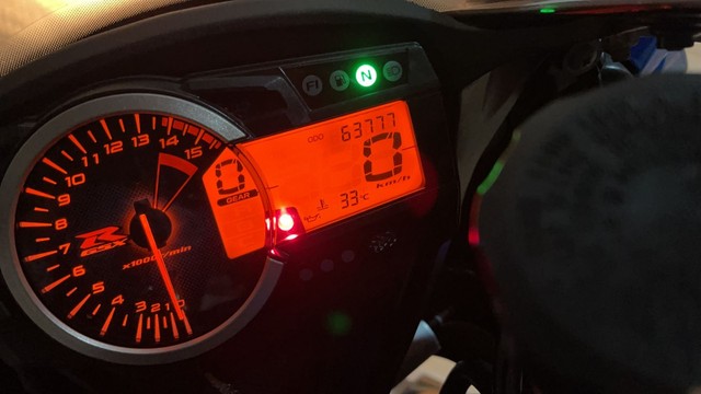 VENDO SUZUKI GSXR1000 SRAD ANO 2012/12