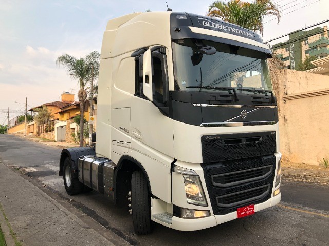 VOLVO FH 460 4X2 AUTOMÁTICO