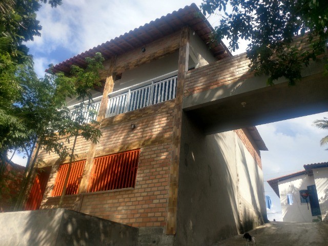 ALuga-se casa na beira do rio em Barreirinhas, Maranhao.
