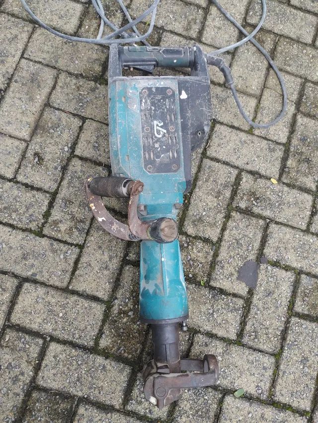 Martelete 30kg makita (usado) aceito cartão
