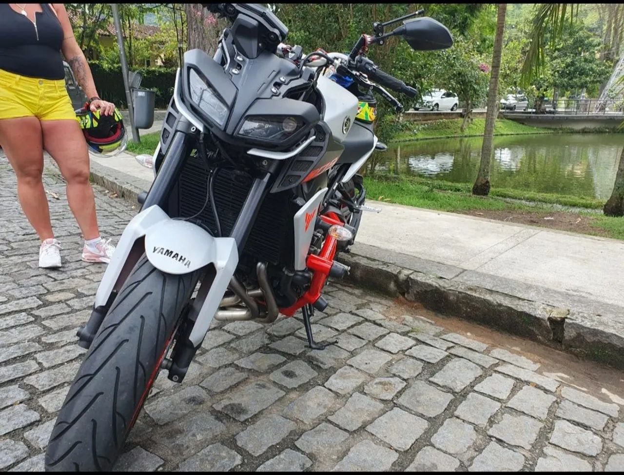 YAMAHA MT-09 Coral - Foto 2