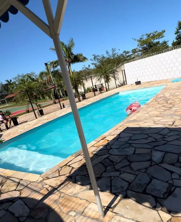 Kitnet Matinhos até 5 pessoas com piscina