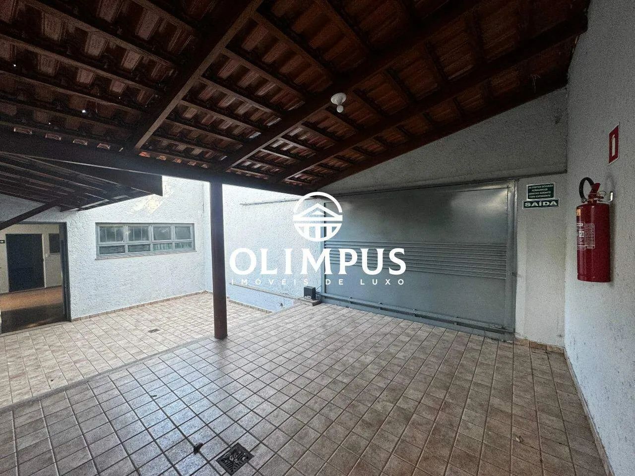Excelente opção de casa para fins comerciais com 300m2 de área construída - Foto 3