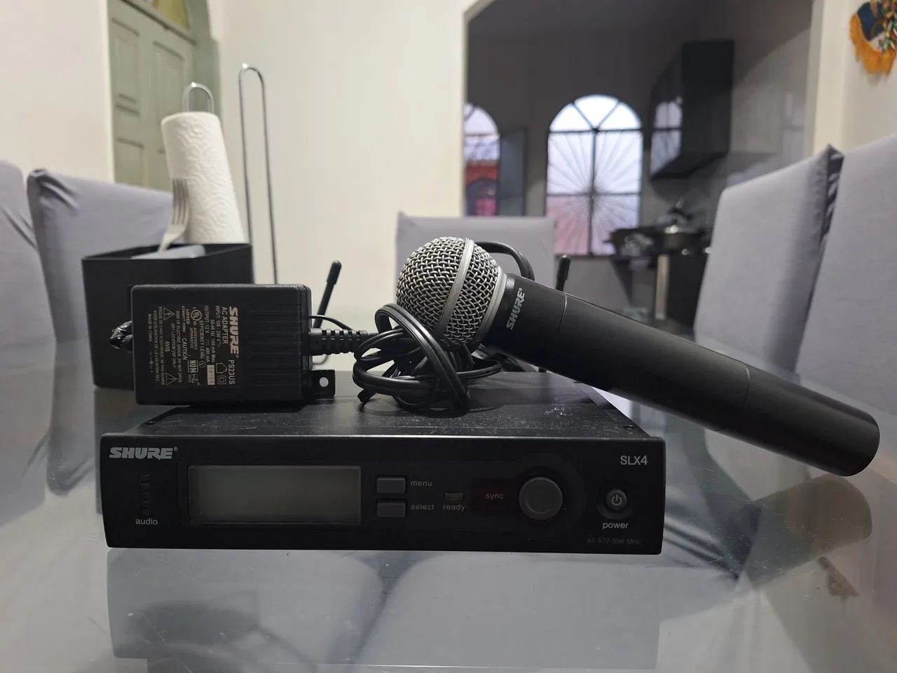 Microfone Sem Fio Shure SLX4 - Beta SM58