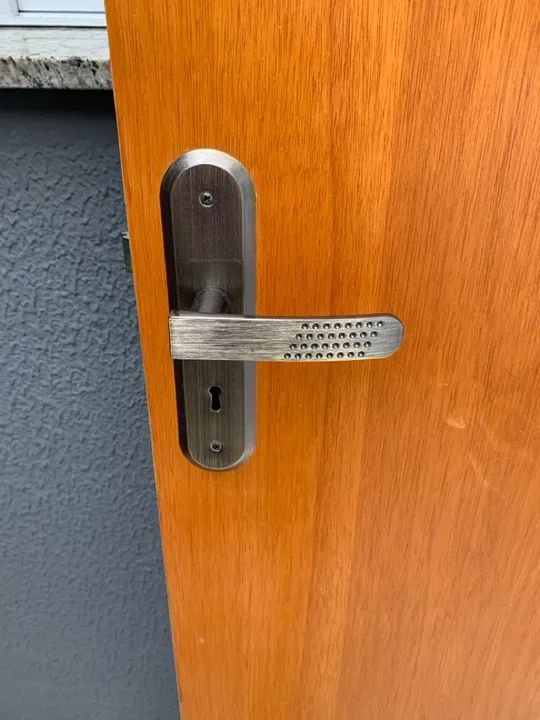 01 folha de porta 2,10x0,72 - Foto 2