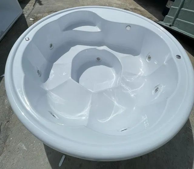 Ana: Spa de Fibra de Vidro  Redondo de 6 luagares