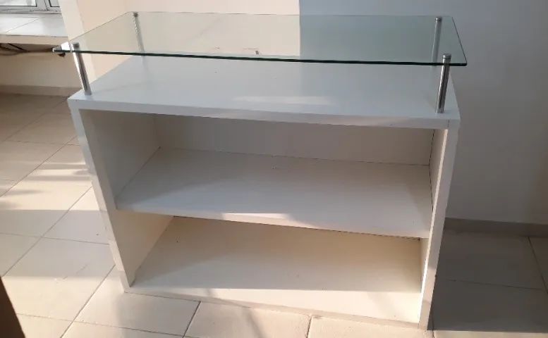 Balcão para loja com tampa de vidro - Foto 2