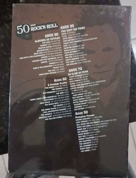 Box lacrado 50 anos de rockin roll 5 dvds - Foto 2