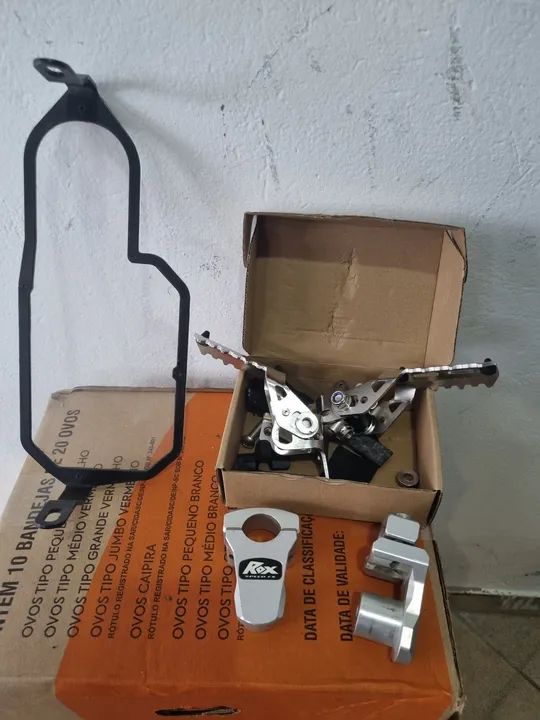 Pedaleira e alongador de Guidão Rox para Moto bmw F800.