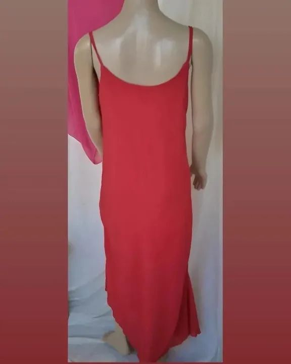 VESTIDO LONGO ASSIMÉTRICO EM CREPE C/FORRO - Foto 4