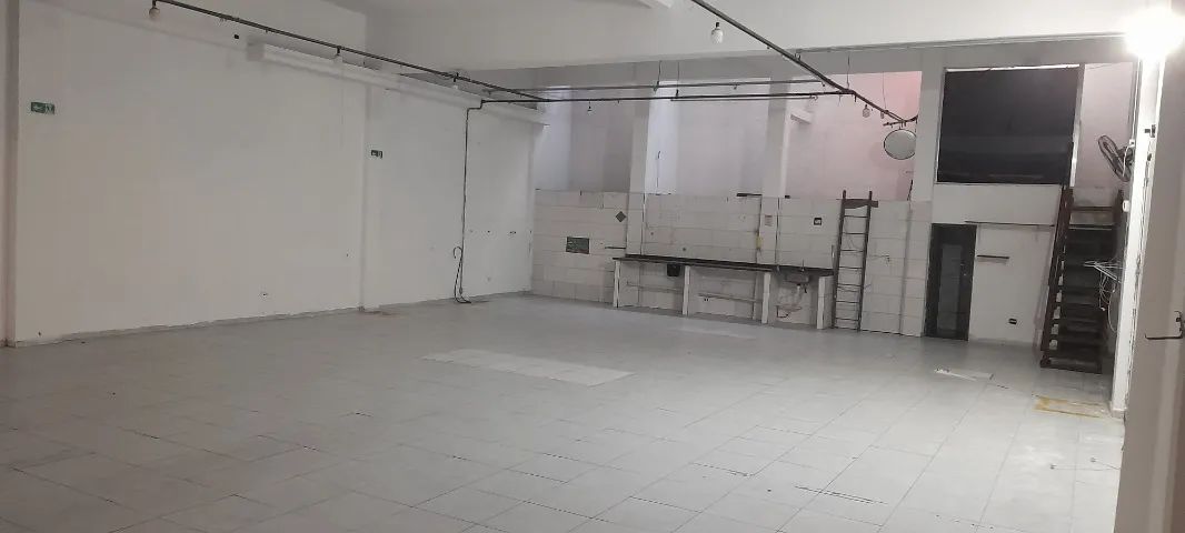 Prédio Comercial na Avenida São Miguel - Salão e 5 Salas Comerciais / Escritórios - Foto 4