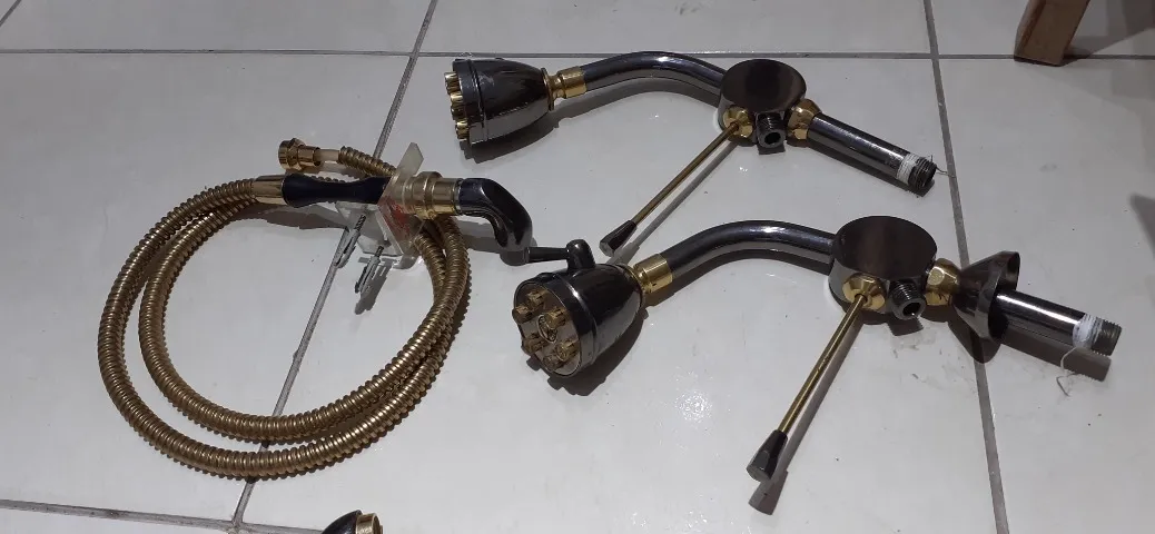 Chuveiro a Gaz Deca 1linha