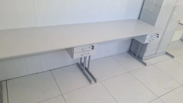 Mesa para escritório  Multiuso com gavetas 