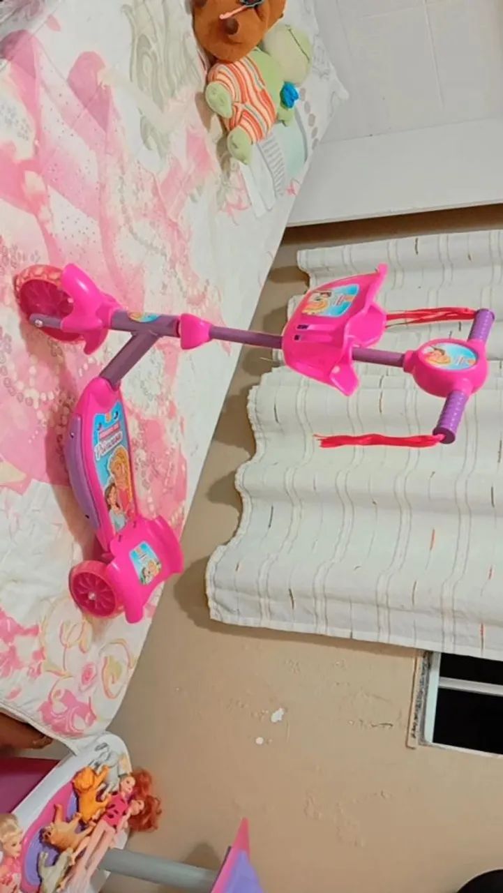 Vende-se patinete ?64640055376385120